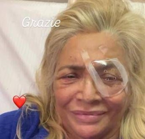 Mara Venier in ospedale e l'intervento all'occhio: "Chiudo l'anno così"