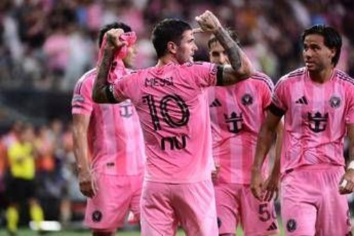 De Paul, gol e 'abbraccio' a Messi per la morte del papà: il tributo da brividi in Mls