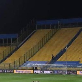 Papa Francesco, partite rinviate e il 'twitter calcio' protesta