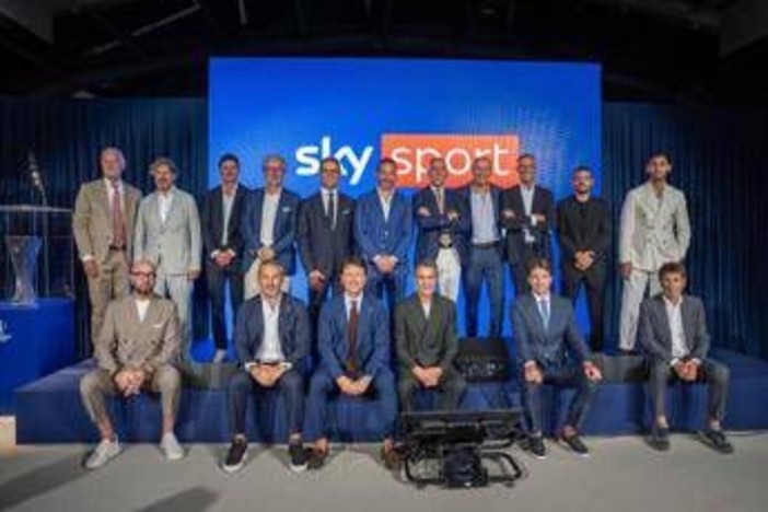 Sky, serata-show per la 'Notte delle Coppe', tra gli ospiti Cardinale, Marotta e Carnevali Sky, serata-show per la 'Notte delle Coppe', tra gli ospiti Cardinale, Marotta e Carnevali