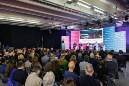 Around The World, Expo Riva Schuh e Gardabags sulle rotte del business