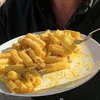 Carbonara fake al Parlamento Ue, la battaglia finisce sul Telegraph. Lollobrigida: &quot;In arrivo nuova legge&quot;