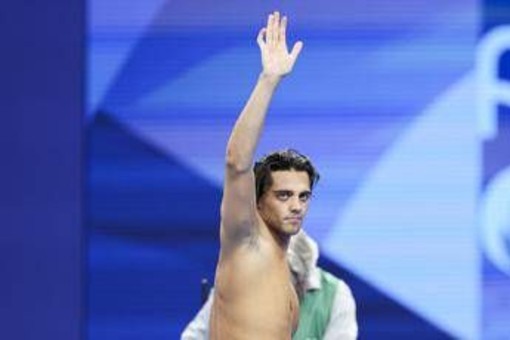 Ceccon torna a Parigi due anni dopo l'oro olimpico (e le dormite sui prati): "Stavolta stanza ok" Ceccon torna a Parigi due anni dopo l'oro olimpico (e le dormite sui prati): "Stavolta stanza ok"