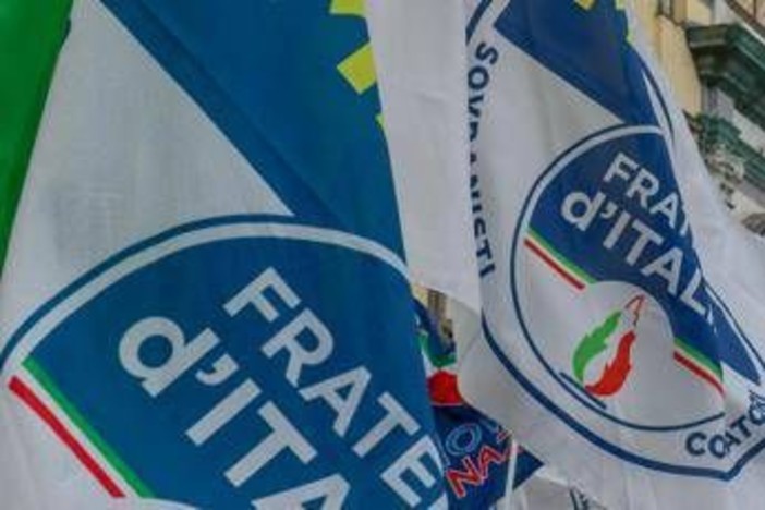 Spray urticante a cena elettorale candidata Fdi con 300 persone, panico in sala