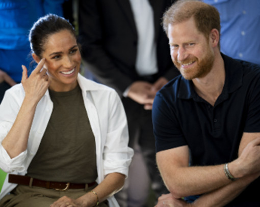 Harry e Meghan, Bbc: "Sono arrivati nel Regno Unito". Il rientro con i figli dopo sei anni