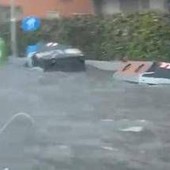 Bomba d'acqua su Roma, violento temporale si abbatte sulla capitale Bomba d'acqua su Roma, violento temporale si abbatte sulla capitale