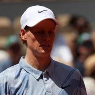 Sinner ha sbagliato a giocare troppo? Da Barazzutti a Bertolucci, l'opinione dei big azzurri sul ko al Roland Garros Sinner ha sbagliato a giocare troppo? Da Barazzutti a Bertolucci, l'opinione dei big azzurri sul ko al Roland Garros