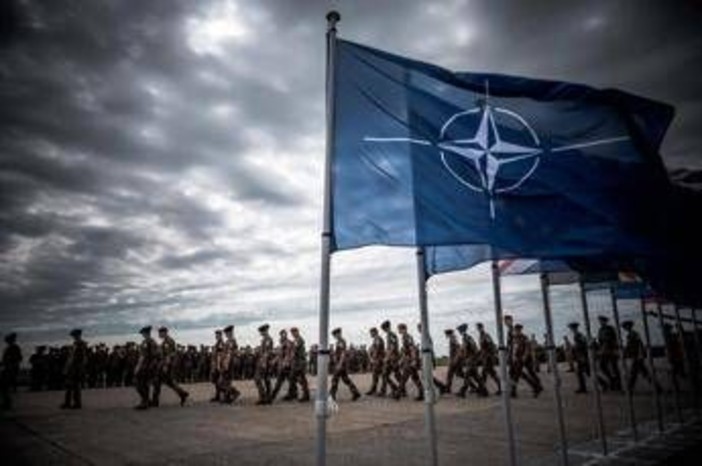 Nato, fonti: Usa cederanno leadership del comando di Napoli all'Italia