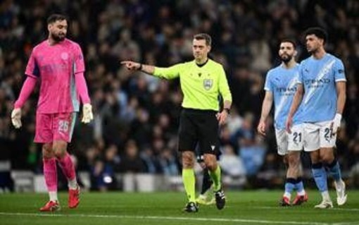 Manchester City-Real Madrid, braccio di Silva in area: espulsione e calcio di rigore
