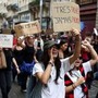 Proteste nei licei in Francia, il prof: "Le occupazioni contro i tagli all'educazione"