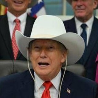 Ucraina-Russia, Trump: "Grandi progressi". E insiste: 'zona libera' nel Donbass