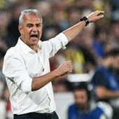 Il Fenerbahce pareggia con la Roma e Kartal si dimette: "Lo faccio per aiutare..." Il Fenerbahce pareggia con la Roma e Kartal si dimette: "Lo faccio per aiutare..."