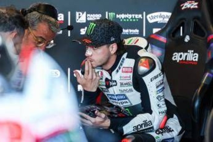 Gp Misano, cade subito Bezzecchi: cos'è successo e come cambia la corsa al Mondiale Gp Misano, cade subito Bezzecchi: cos'è successo e come cambia la corsa al Mondiale