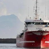 Life Support di Emergency salva 50 migranti: "Su barcone anche sette morti" Life Support di Emergency salva 50 migranti: "Su barcone anche sette morti"