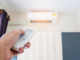 Caldo, condizionatori sempre accesi e quasi 150 euro in bolletta: 10 consigli per risparmiare Caldo, condizionatori sempre accesi e quasi 150 euro in bolletta: 10 consigli per risparmiare