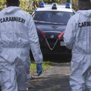 Tragedia a Finale Ligure: trovati morti in casa padre, madre e figlio 15enne. Ipotesi omicidio-suicidio Tragedia a Finale Ligure: trovati morti in casa padre, madre e figlio 15enne. Ipotesi omicidio-suicidio
