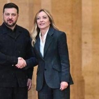 Ucraina, incontro Meloni-Zelensky: "Italia interessata a produzione congiunta droni" Ucraina, incontro Meloni-Zelensky: "Italia interessata a produzione congiunta droni"