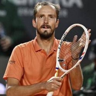 Internazionali, Medvedev batte Landaluce e raggiunge Sinner in semifinale Internazionali, Medvedev batte Landaluce e raggiunge Sinner in semifinale