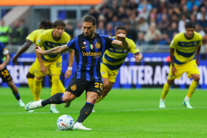 Debutto amaro per Gilardino, l’Inter travolge 3-0 il Parma al Meazza Debutto amaro per Gilardino, l’Inter travolge 3-0 il Parma al Meazza