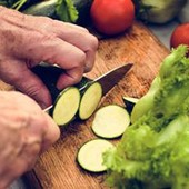 Zucchina "arsenale di antiossidanti", a 50 anni terapia salva cuore a tavola: cosa dice il medico-nutrizionista Zucchina "arsenale di antiossidanti", a 50 anni terapia salva cuore a tavola: cosa dice il medico-nutrizionista