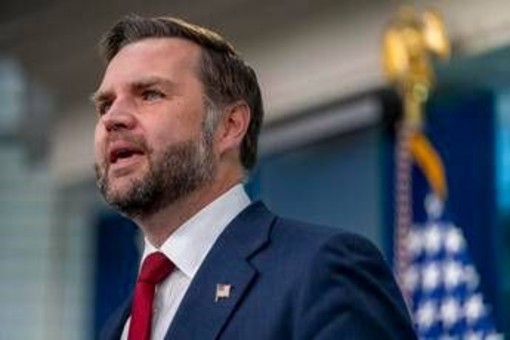 Usa-Iran, Vance: "Non la chiamerei guerra, non ci sono scontri a fuoco"