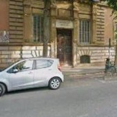 Roma, 'lista stupri' e una svastica nei bagni del liceo Righi Roma, 'lista stupri' e una svastica nei bagni del liceo Righi