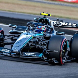 Antonelli il più veloce nelle libere in Belgio, Hamilton 4°