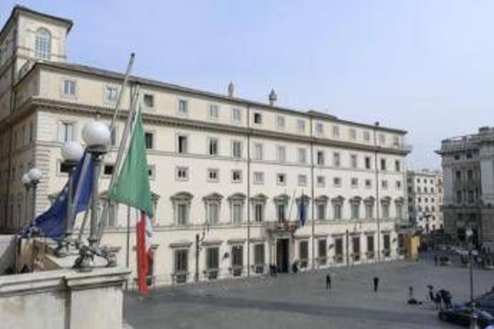 Espulsioni più facili e 'modello Caivano' su base nazionale, governo lavora a nuovo pacchetto sicurezza Espulsioni più facili e 'modello Caivano' su base nazionale, governo lavora a nuovo pacchetto sicurezza