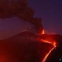 Eruzione Etna, non solo stop ai voli: arriva la stretta per salire sul vulcano