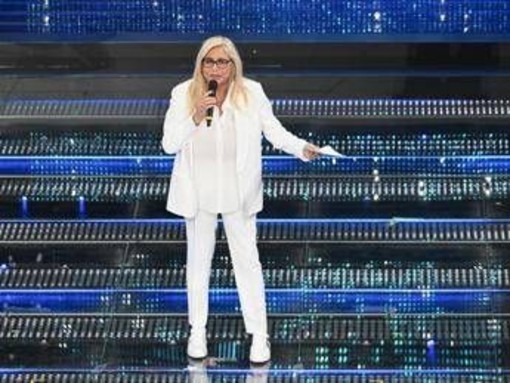 Domenica In - Speciale Sanremo, oggi con Mara Venier: i 30 big e gli ospiti