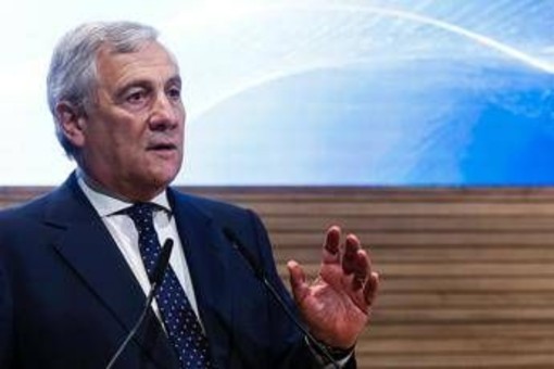 Tajani: "Magistrati siano più rigidi su arresti, colpirne uno per educarne cento". Anm: "Parole contrarie a Stato di diritto" Tajani: "Magistrati siano più rigidi su arresti, colpirne uno per educarne cento". Anm: "Parole contrarie a Stato di diritto"