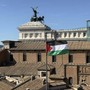 Roma, bandiera palestinese sul Campidoglio. La rabbia della Comunità Ebraica: &quot;Scelta divisiva&quot;