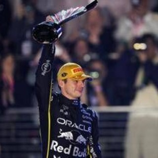 Verstappen trionfa a Las Vegas con Red Bull, Ferrari lontane
