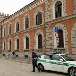 15enne rapinato a Milano, resta in carcere il maggiorenne del gruppo: "Capacità criminale elevatissima" 15enne rapinato a Milano, resta in carcere il maggiorenne del gruppo: "Capacità criminale elevatissima"