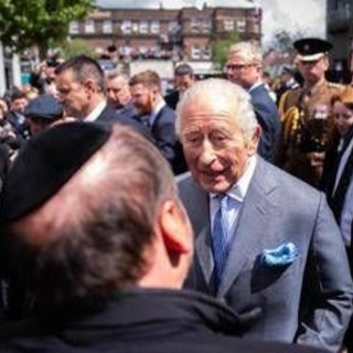 Londra, re Carlo incontra le vittime dell'attacco al quartiere ebraico Golders Green Londra, re Carlo incontra le vittime dell'attacco al quartiere ebraico Golders Green