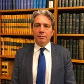 Farmaceutica, Santillo (M5S): "Industria del farmaco ha un ruolo nella transizione ecologica" Farmaceutica, Santillo (M5S): "Industria del farmaco ha un ruolo nella transizione ecologica"