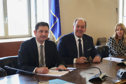 Intesa tra Jti e Ministero dell’Agricoltura per la filiera tabacchicola Intesa tra Jti e Ministero dell’Agricoltura per la filiera tabacchicola