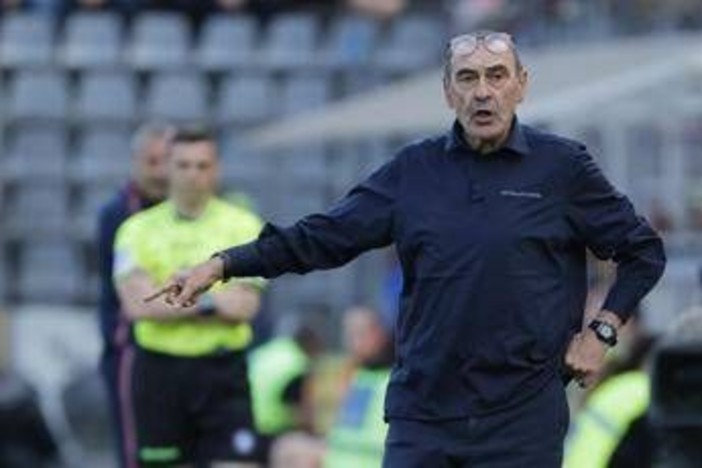 Caos Roma-Lazio, Sarri all'attacco: "Se si gioca domenica alle 12 non vado, fossi il presidente non presenterei la squadra"
