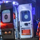 Tragedia a Perugia, auto si ribalta e finisce fuori strada: morti due 17enni