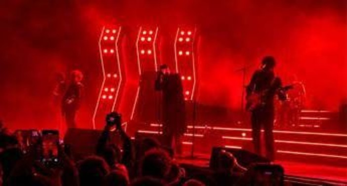 The Strokes, a Bologna anche 'Bella ciao' per una band che non vuole piacere a tutti i costi