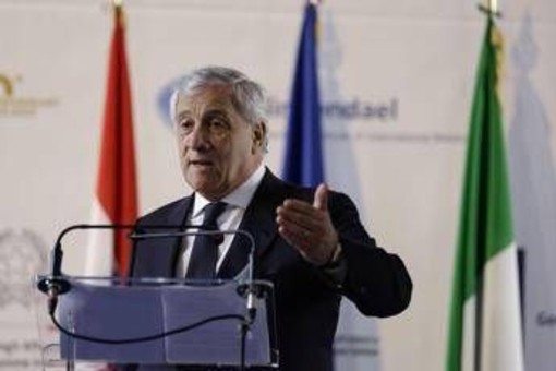 Tajani: &quot;Impegno del governo per favorire cooperazione con Emirati&quot;