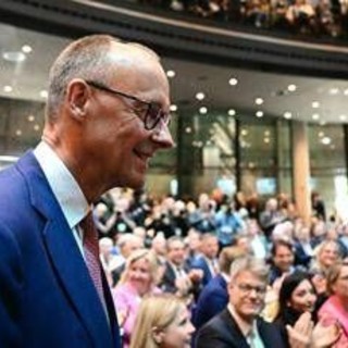 Germania, Merz pronto a giurare come cancelliere: Bundestag al voto