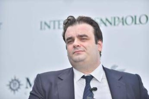 Ue, il ministro greco Pierrakakis è il nuovo presidente dell'Eurogruppo Ue, il ministro greco Pierrakakis è il nuovo presidente dell'Eurogruppo