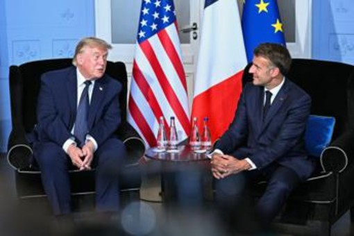 Leader al G7, Trump incontra Macron: "Stretto di Hormuz sarà completamente aperto venerdì" Leader al G7, Trump incontra Macron: "Stretto di Hormuz sarà completamente aperto venerdì"