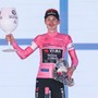 Lavik corona la fuga e vince a Milano, Vingegaard resta in rosa