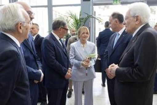 Meloni all'assemblea di Confindustria, sprint sul nucleare e un 'patto' per cambiare la burocrazia Meloni all'assemblea di Confindustria, sprint sul nucleare e un 'patto' per cambiare la burocrazia