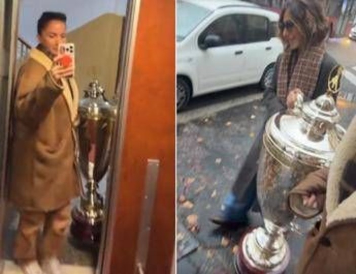 Ballando con le stelle, Andrea Delogu e il viaggio con la coppa Ballando con le stelle, Andrea Delogu e il viaggio con la coppa