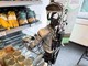 I robot lavorano al supermercato in Danimarca, gli umanoidi tra scaffali e casse