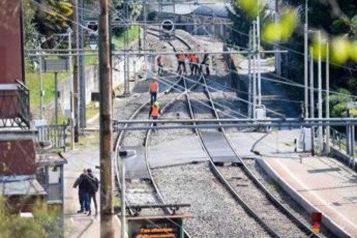 Treni, circolazione sospesa nel nodo di Verona per danni maltempo