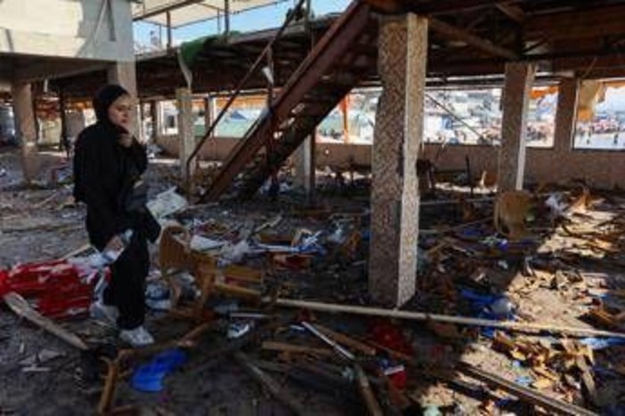 Gaza, &quot;almeno 40 morti in attacco a internet café&quot;. Incontro Netanyahu-Trump il 7 luglio